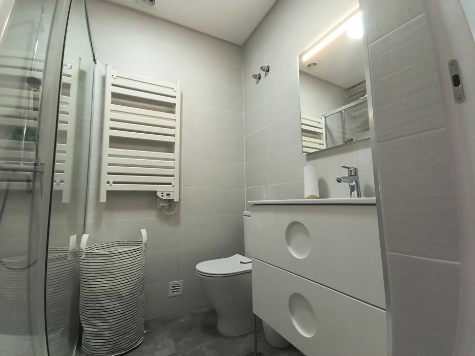 Apartamento T3 Renovado em Almada – Luz Natural e Conforto