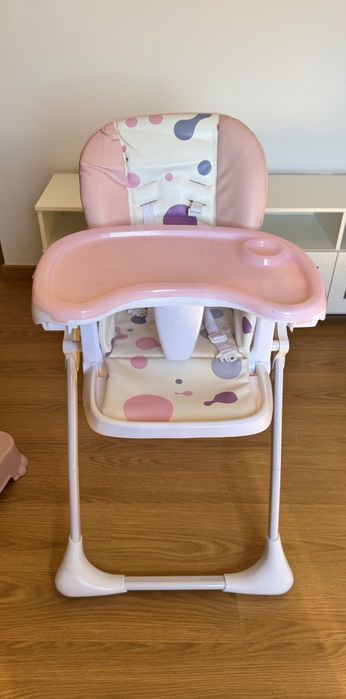 Vendo cadeira bebê da papa e banco como novos 15€
