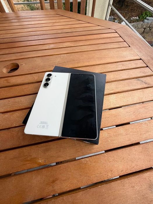 Samsung galaxy  z fold5