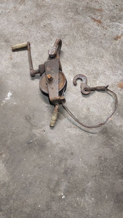 Лебідка ручна,механічна.