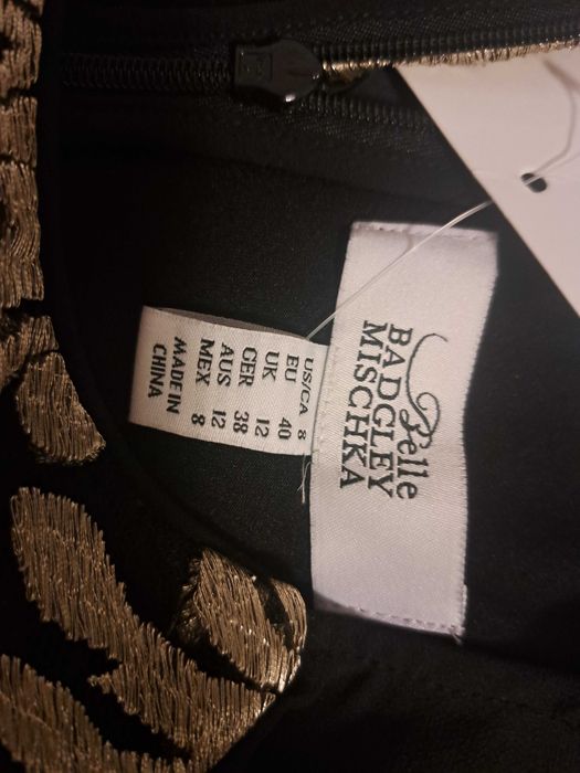 Sukienka czarna ze złotym haftem