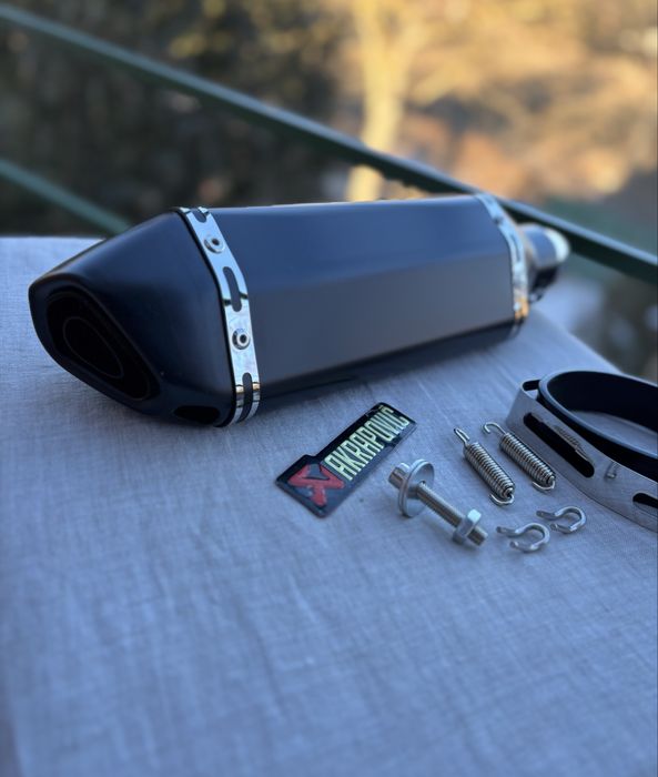 Прямоток вихлоп Akrapovic Прямоточний глушник 37 Акраповіч на мотоцикл