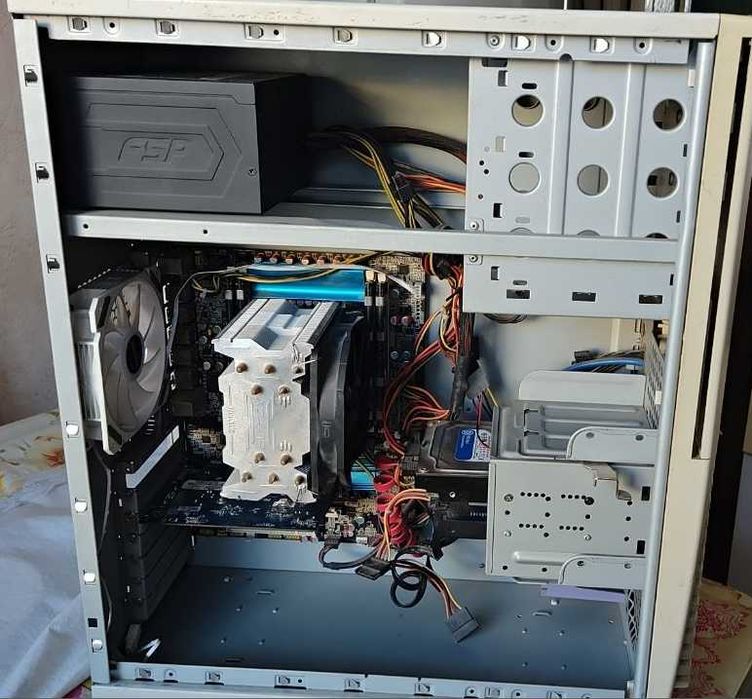 Комп'ютер  Intel Xeon E5, DDR3 16Gb, SSD 120, HDD 1Tb