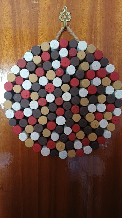 Decoração de parede _ rolhas