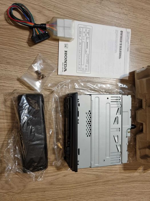 radio na kasetę kaseciak HONDA Pioneer 1999 nowe w pudełku