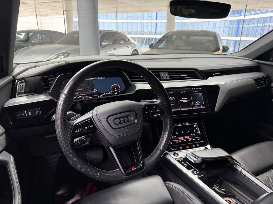 Audi E-tron S Quattro