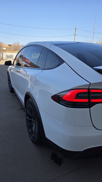 Tesla model X 2018