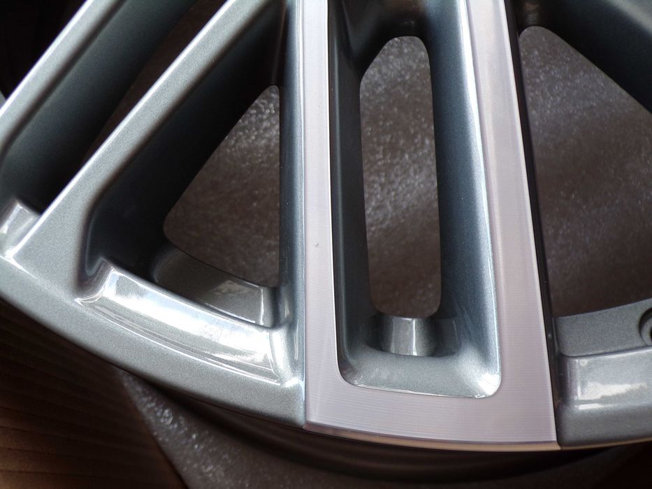 Felgi aluminiowe fabryczne 18 5x114,3 Honda HRV HR-V RU ryskitransportowe