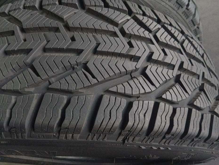 2шт 235/55 R17 103V XL FR шини зимові Tigar, Taurus, Kormoran, Riken, Orium  як НОВІ