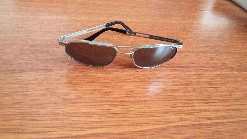 Óculos de sol Levi's como novos, estilo aviador