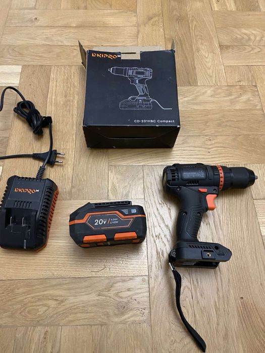 Шуруповерт Dnipro m CD-201HBS Compact
