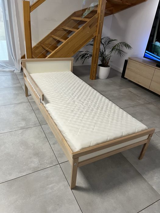 Łóżko SNIGLAR z materacem