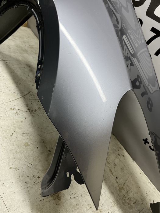 Праве крило Tesla Model Y
