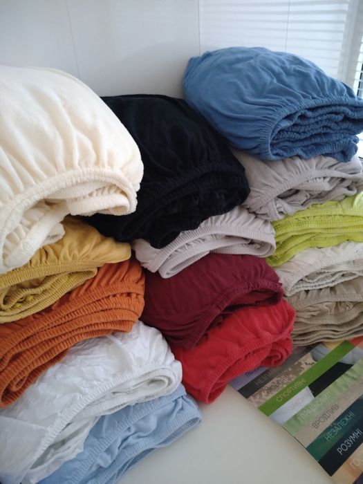 Простыни на резинке 0,9та1,35та1,4*1,90(2,0м), 1,5та1,6та1,8*1,9(2,0м)