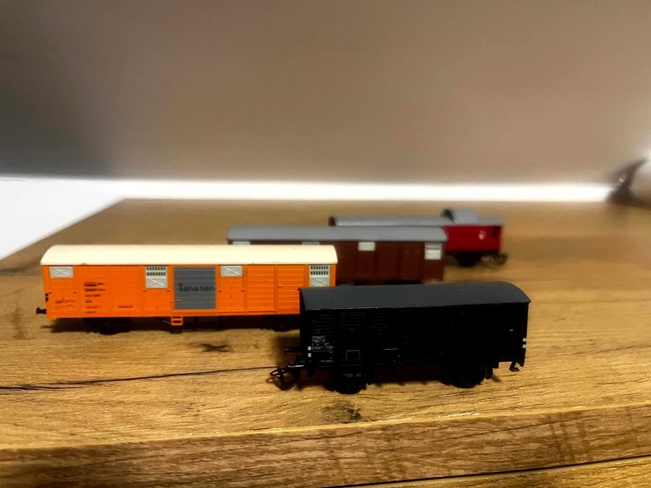 skala TT zestaw 4 wagonów, wagony TT, kolejka elektryczna