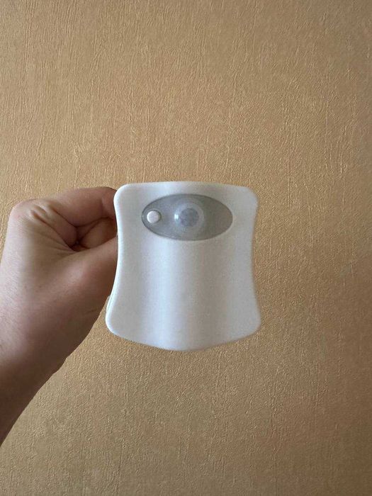 Датчик руху, світодіодний нічник для туалету 8 кольорів