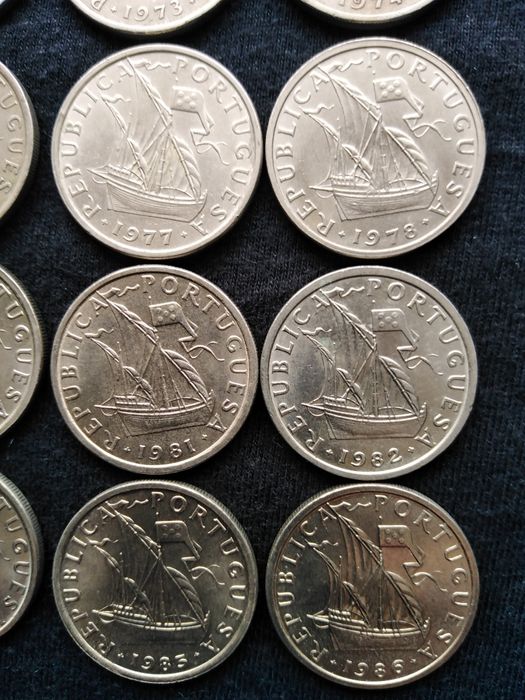 Coleção completa de moedas de 5 escudos