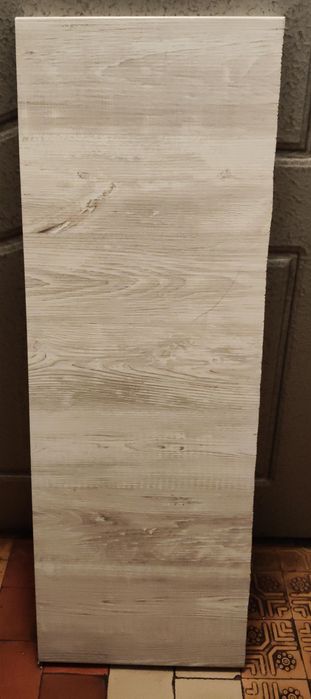 Обрізок ДСП на підвіконня