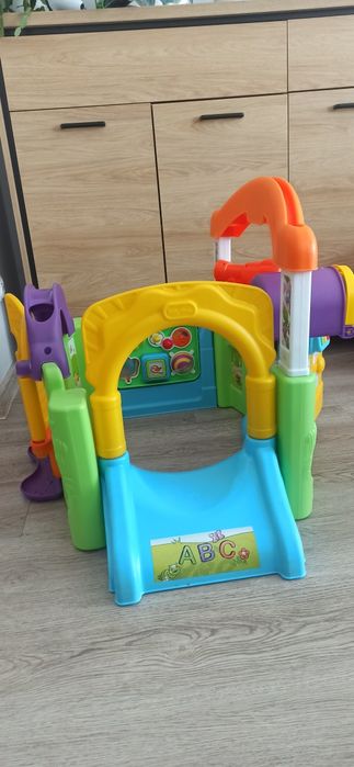 Domek little tikes