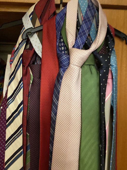 Vendo Gravatas de varios padroes l a partir de 5 euros cadz uma