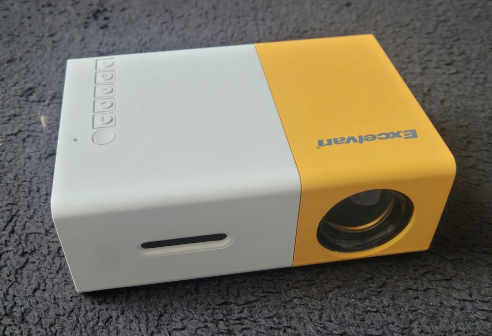 Mini projektor LED z zasilaczem