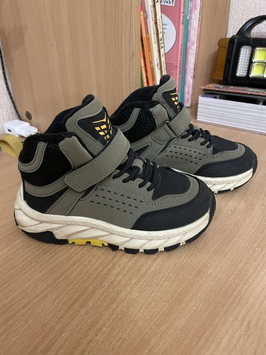 Детские зимние кроссовки