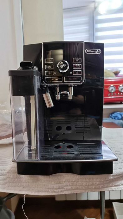 Кавоварка еспрессо DELONGHI ECAM 25.462 B ідельн стан все працює