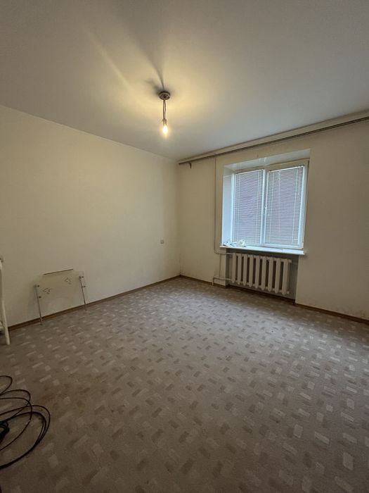 Продам 2-х кімнатну квартиру, р-н пологового будинку