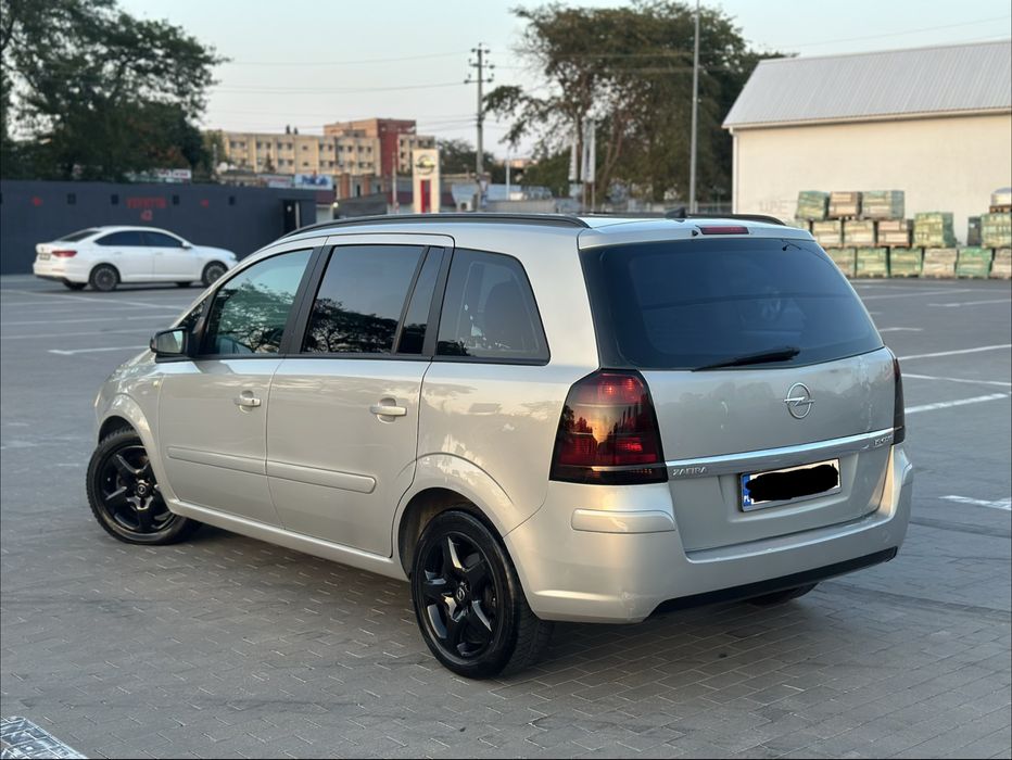 Продам Opel Zafira 1.9 турбо дизель