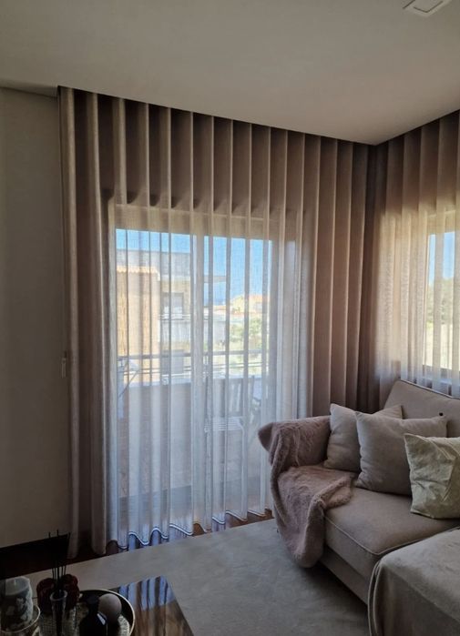 Cortinas de seda beges