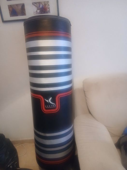 Vendo saco de boxe Domys oferta 2 pares luvas e caneleiras