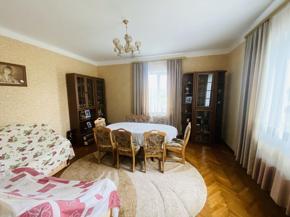 Продаж будинку Шипинці