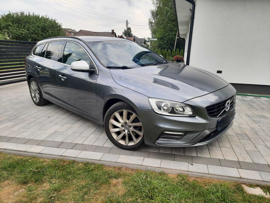 Volvo v60 D-3 R-desing