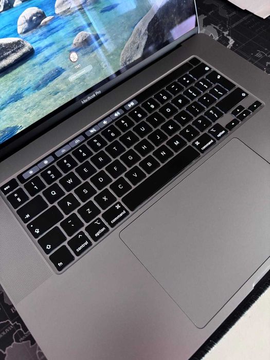 MacBook Pro 16" i7 6-Core | 16GB RAM | 512GB SSD | Radeon Pro 5300M | Bateria 246 Ciclos