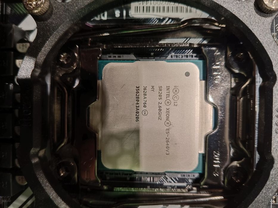 Płyta główna JINGSHA X99 D4 LGA2011 + Xeon E5-2640v3, obudowa, Blu-Ray