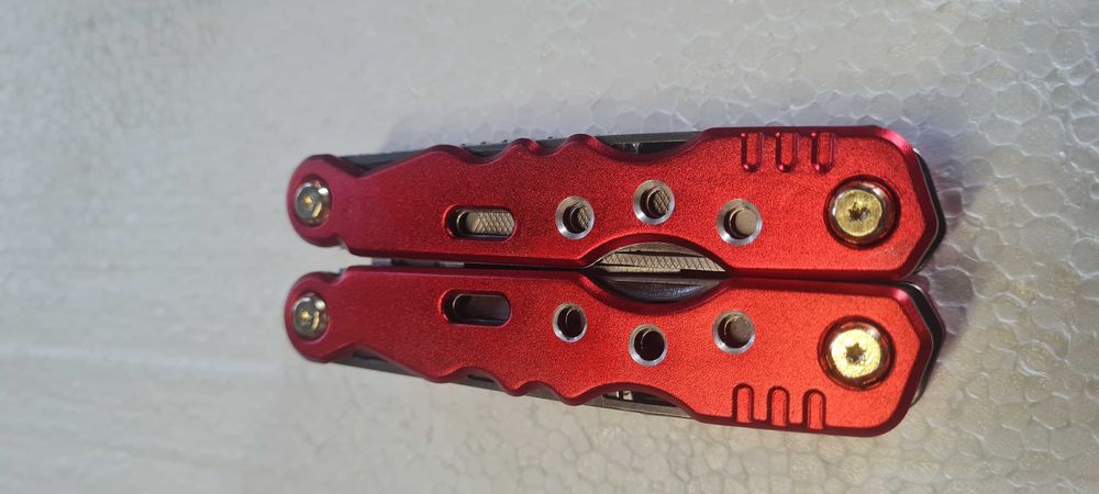 Narzędzie Wielofunkcyjne Multitool Survival 9w1