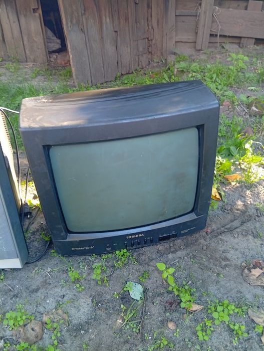 Продам б/у телевизоры