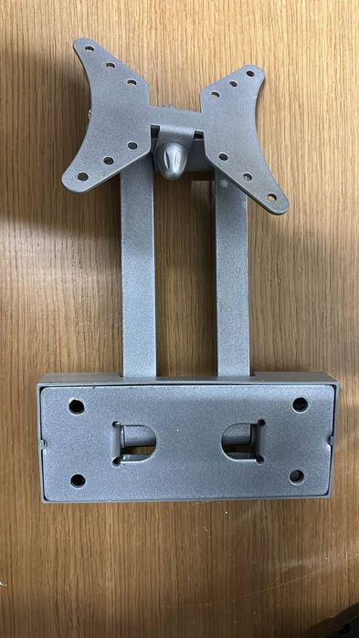 Телевізор має бренд Thomson.