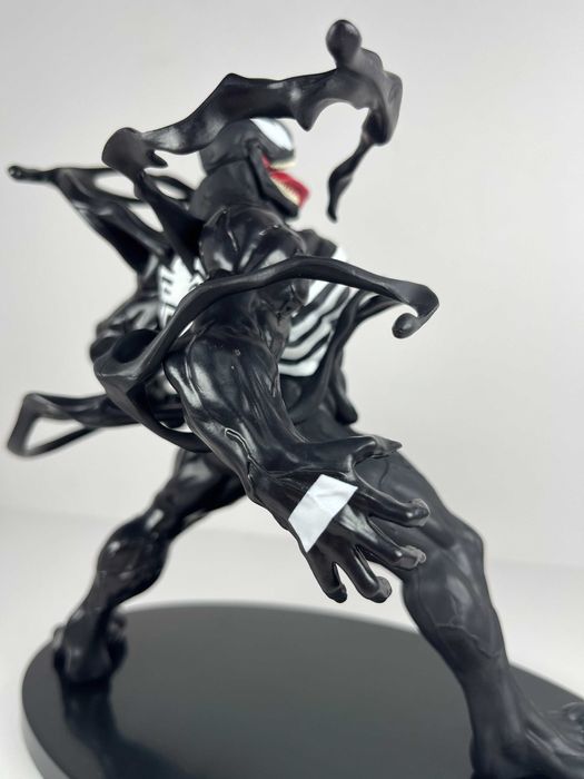 Фігурка Venom від Luminasta - Веном Едді Брок Marvel