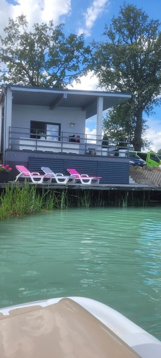 Domek nad jeziorem z własną plażą + jacuzzi