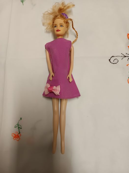 Barbies novas e antigas