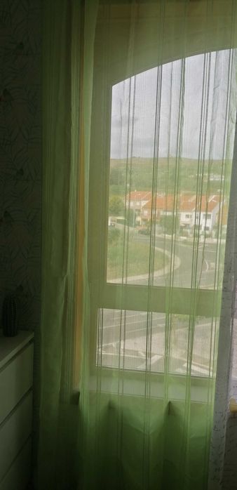 Cortinados verde e beje