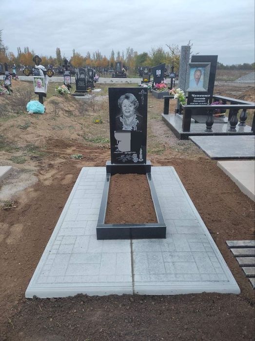 Гранитные памятники