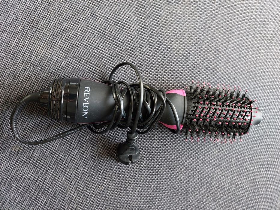 Suszarka prostująca revlon
