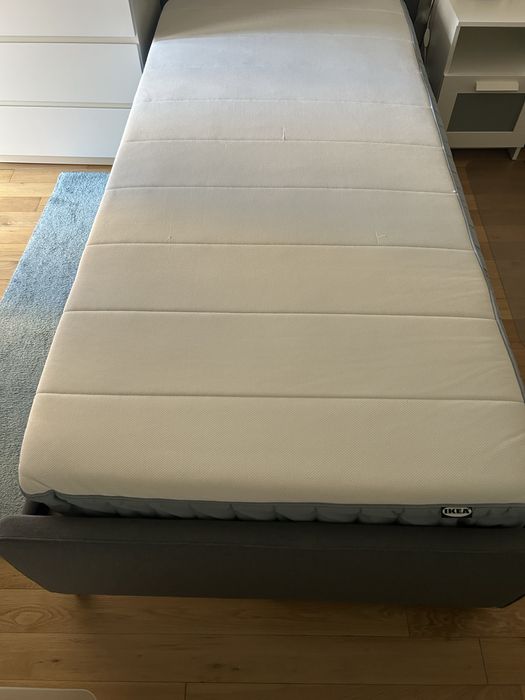 Cama Individual Ikea com colchão