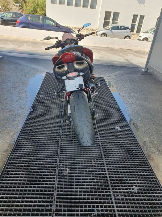 Suzuki B-king -203 CV -  material de origem acompanha a mota