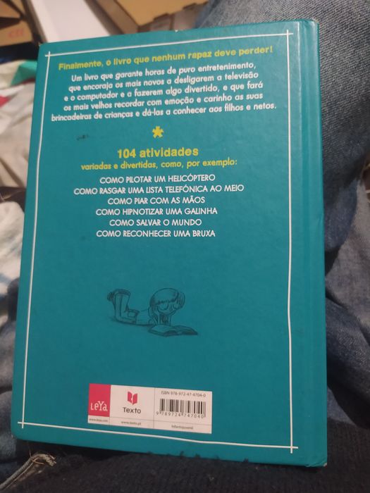 O livro dos rapazes capa dura -portes correio grátis