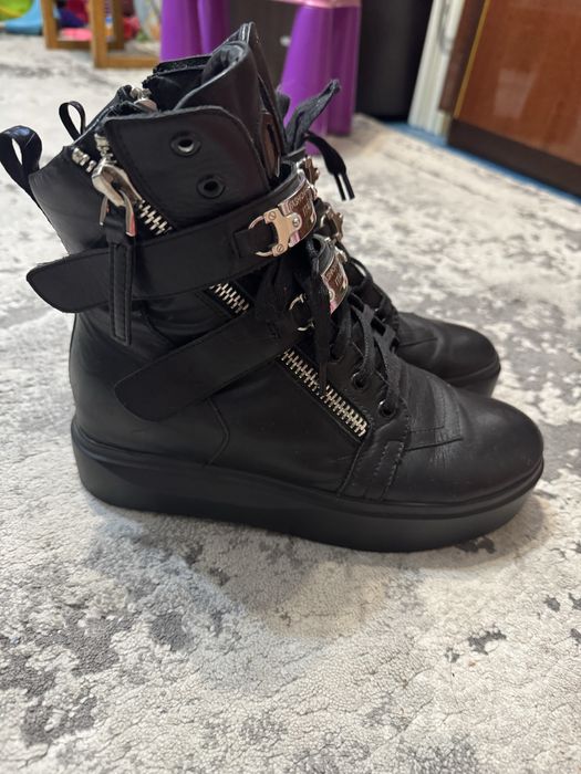 Кажанные осенние ботинки 40р