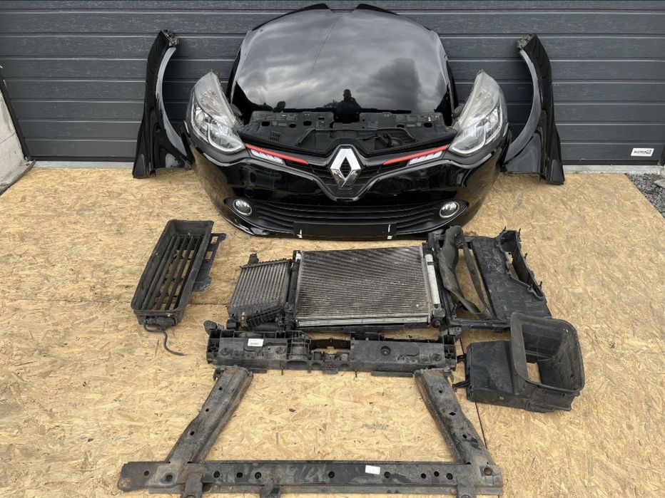 Четверть крило заднє бочина криша Renault Clio 4 хетчбек