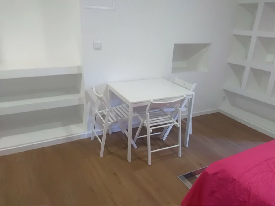 T0 Mobilado para Arrendamento – Sobrado (Valongo)